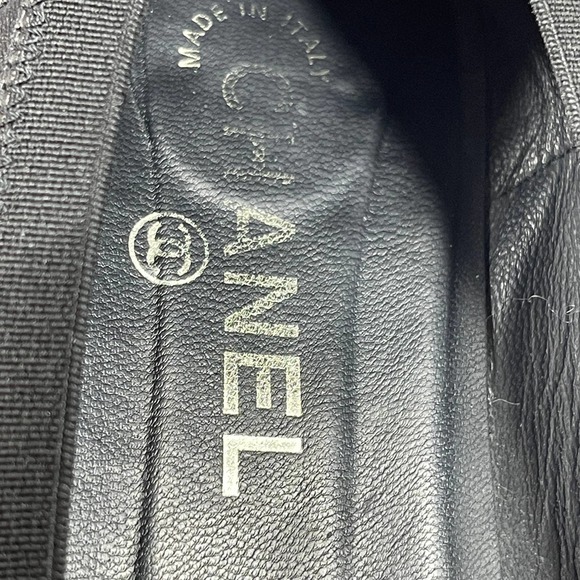 Chanel Black Leather Ruffle Slip on Almond Toe Ballet Flats Size 39 - Picture 6 of 11